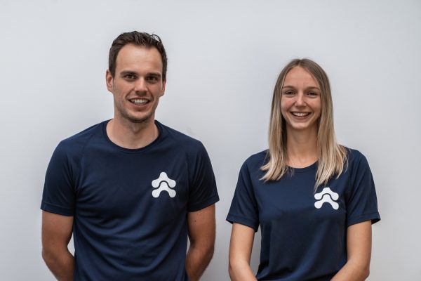 Gertjan (oprichter) en Leni (manueel therapeut).